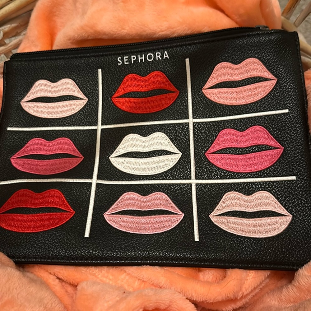 Sephora makeup bag Lips!!